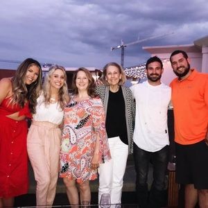 Meet your Posher, Malinda